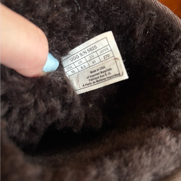 UGG Classic Short II Boots - Picture 7 of 9